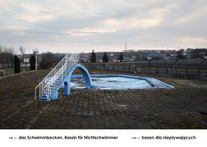 Basen dla niepływających, z cyklu A-Z (Gabloty edukacyjne), Andrzej Tobis, 2007